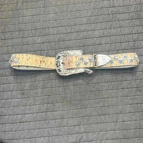Womens Western Rhinestone Belt 36 inches in length NWT
